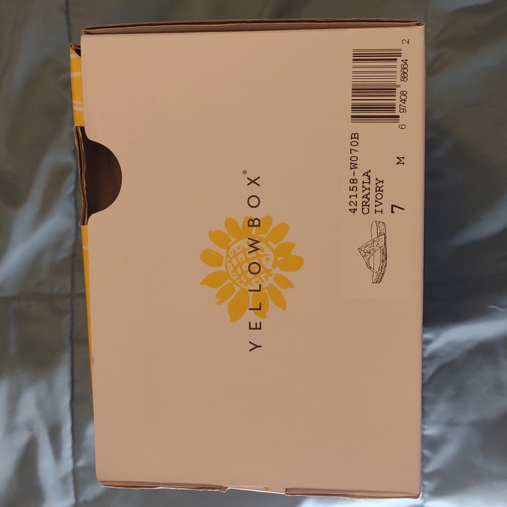YELLOWBOX Crayla Sandals in Ivory - Picture 9 of 15